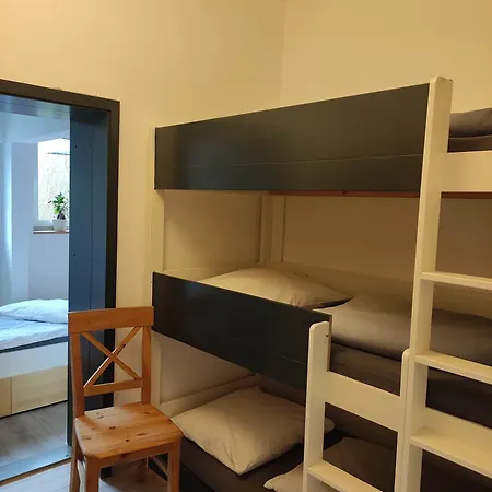 Deich Apartment *